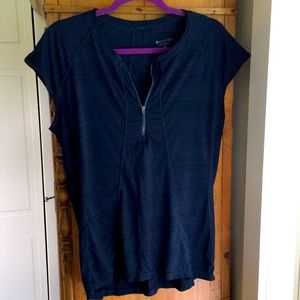 Cap-sleeved SPF rash guard/ sun shirt